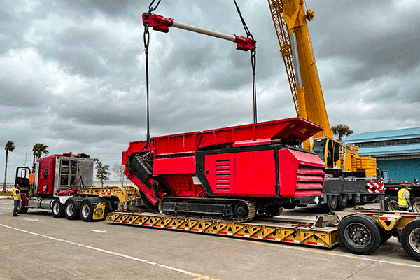 heavy-haul-shipment-crane-loaded-on-trailer