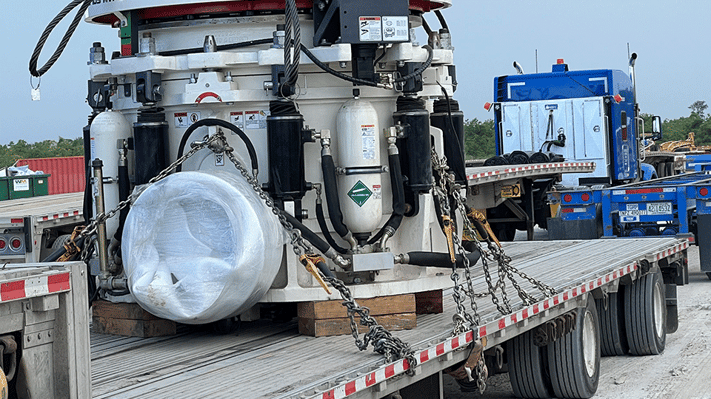 Beveled wood dunnage trailer