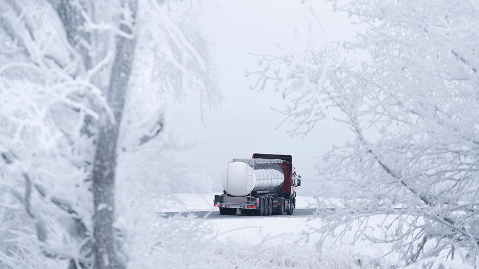 tanker-truck-icy-interstant-transit