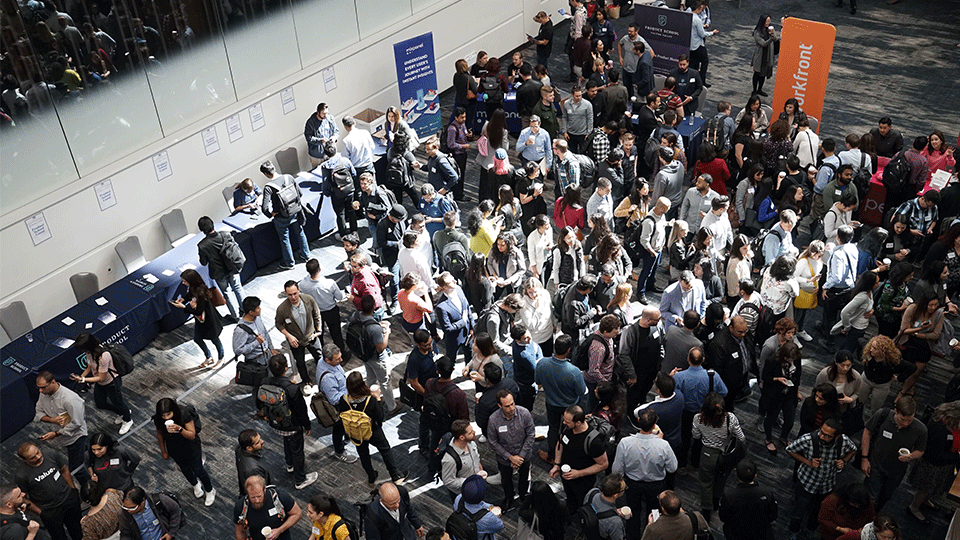 Overhead-Shot-of-Trade-Show-Floor